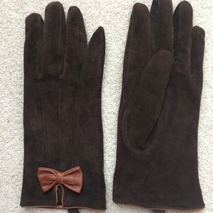 Authentic gloves from Paris